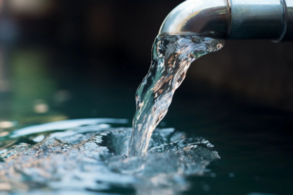 家中自来水有需要再传染吗？生涯饮用水并非越“纯”越好！