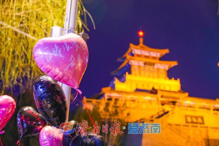 图集丨跨年夜,济南各大商圈活力爆棚