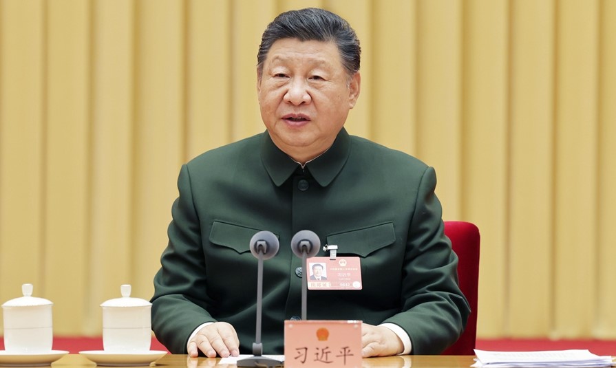 习近平出席解放军和武警部队代表团全体会议